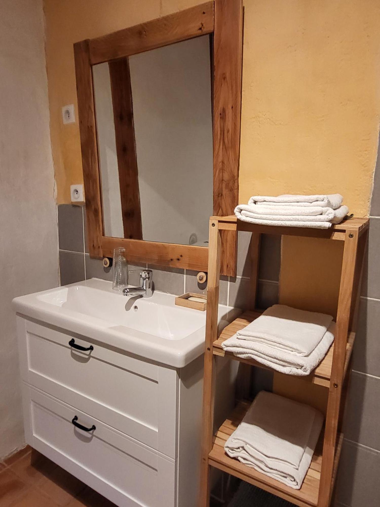 Le Grenier A Ble Hotel Satillieu Szoba fotó