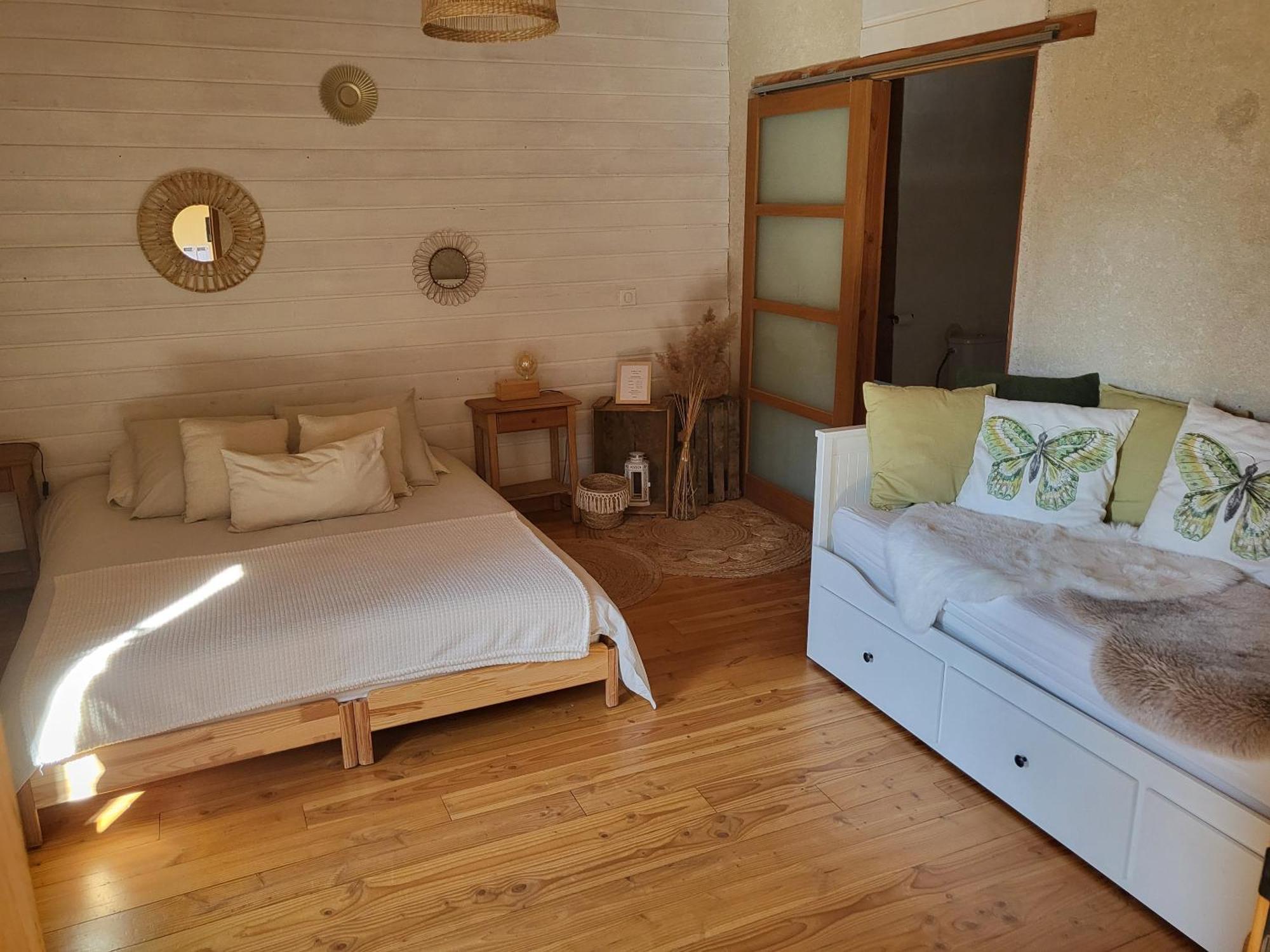 Le Grenier A Ble Hotel Satillieu Szoba fotó