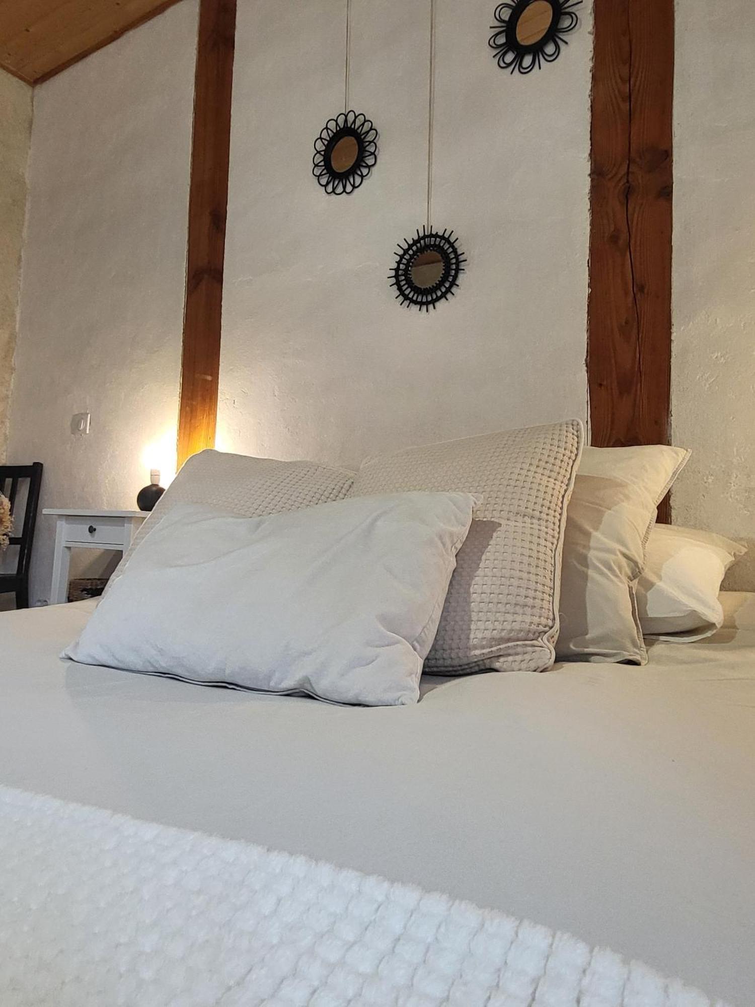 Le Grenier A Ble Hotel Satillieu Szoba fotó