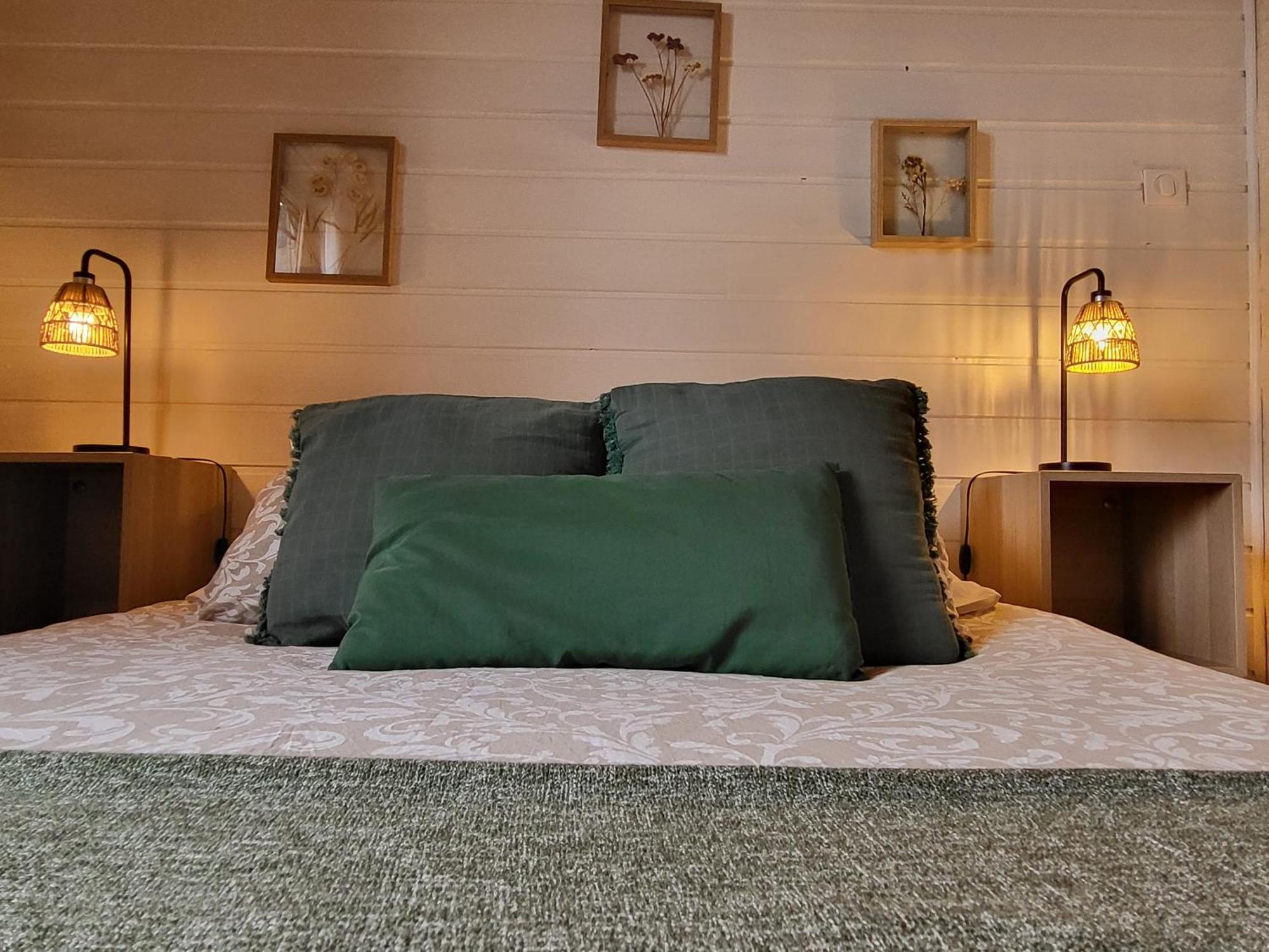 Le Grenier A Ble Hotel Satillieu Szoba fotó